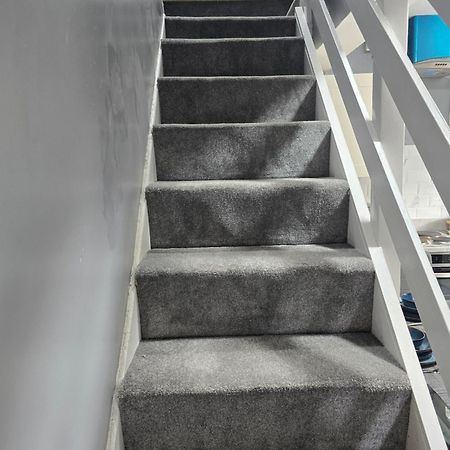 Manchester - House - Sleeps 6 - Parking - Garden Dış mekan fotoğraf