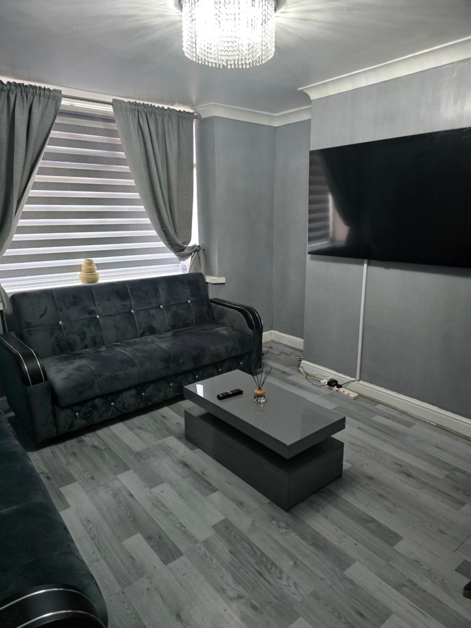 Manchester - House - Sleeps 6 - Parking - Garden Dış mekan fotoğraf